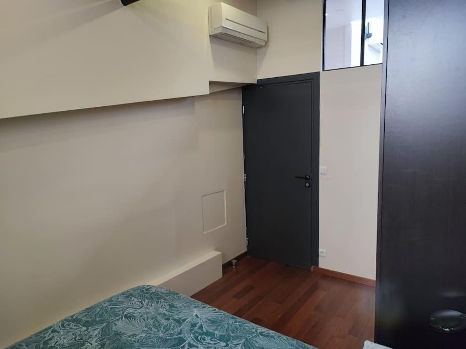 Appartement Loft Centre Face Au Parc Des Buttes Chaumont Parijs
