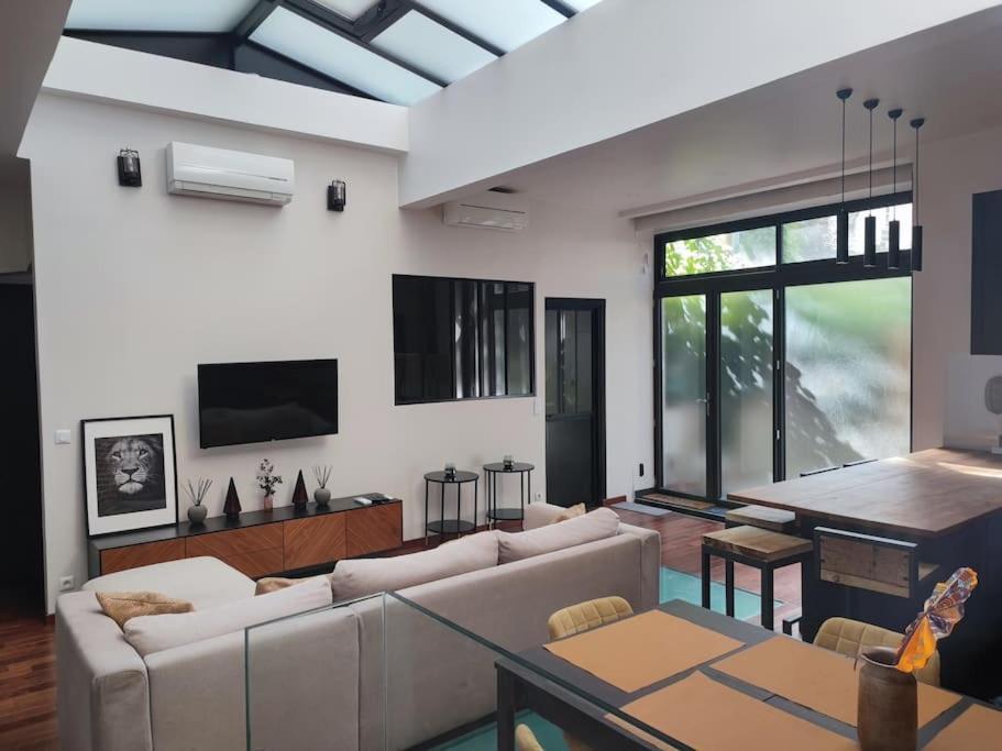 Appartement Loft Centre Face Au Parc Des Buttes Chaumont *